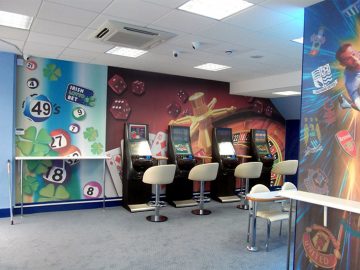 Обои на стену